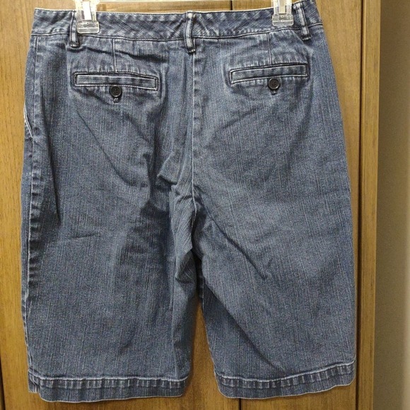 Talbots Women's Shorts Denim Size 8 32" X 12" Bermuda Mid Rise Cotton Stretch - Picture 3 of 6